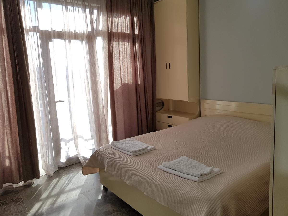 Apartament Gia Батуми Экстерьер фото